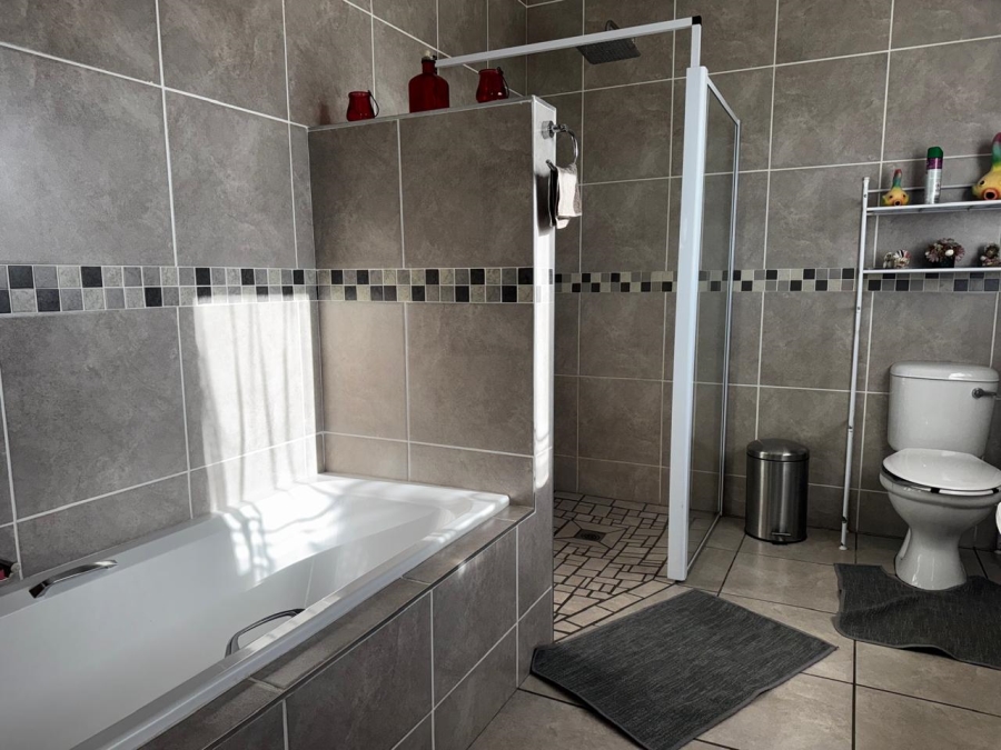 3 Bedroom Property for Sale in Noorsekloof Eastern Cape